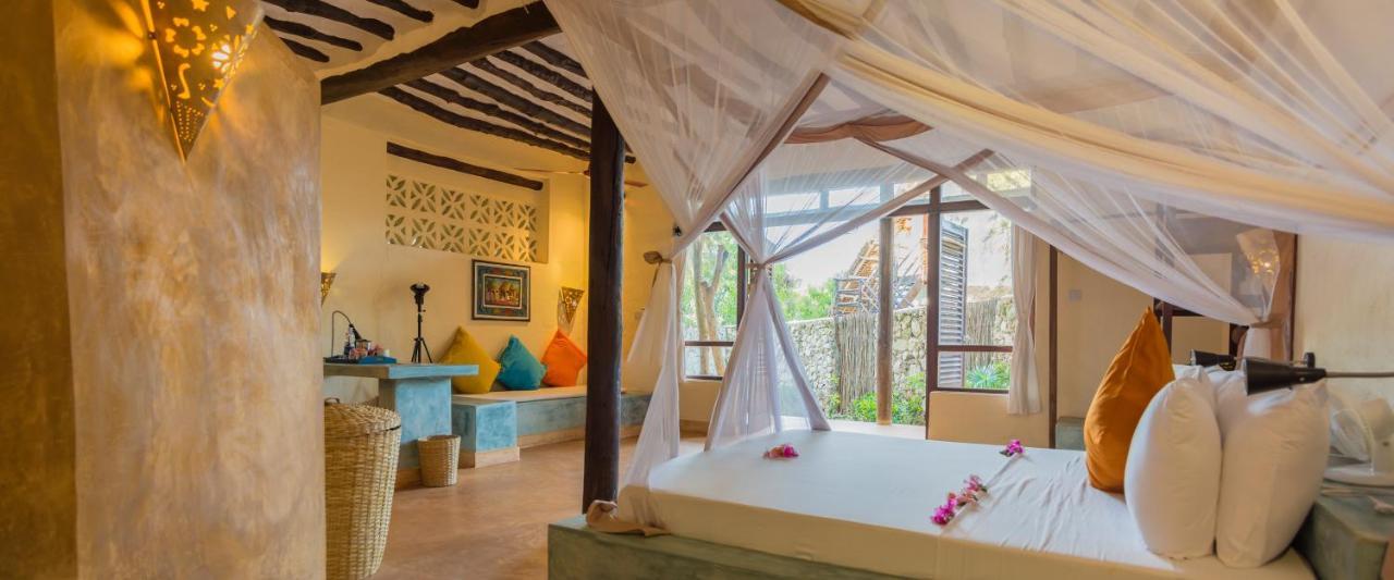 Sunshine Marine Lodge Матемве Екстер'єр фото