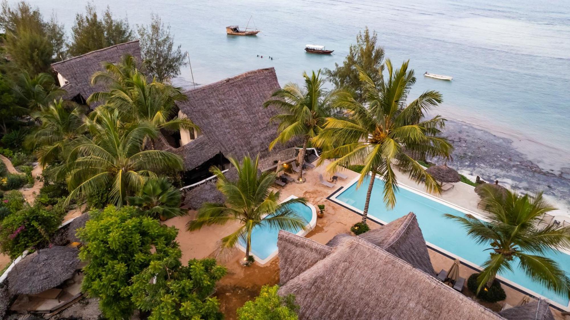 Sunshine Marine Lodge Матемве Екстер'єр фото