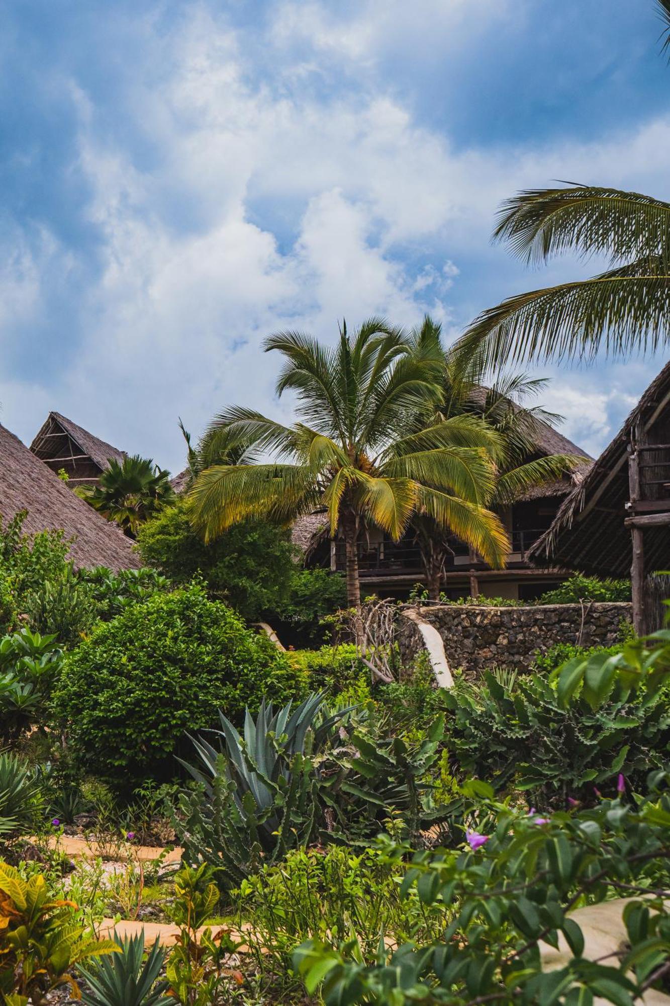 Sunshine Marine Lodge Матемве Екстер'єр фото