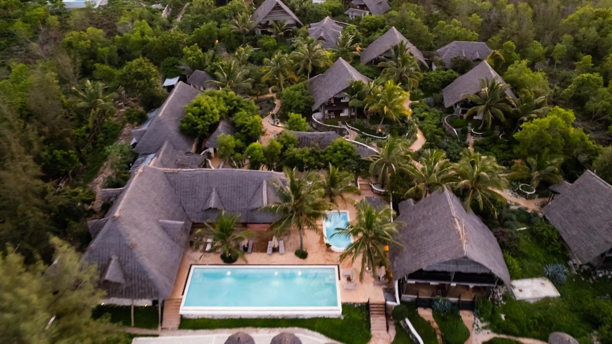 Sunshine Marine Lodge Матемве Екстер'єр фото