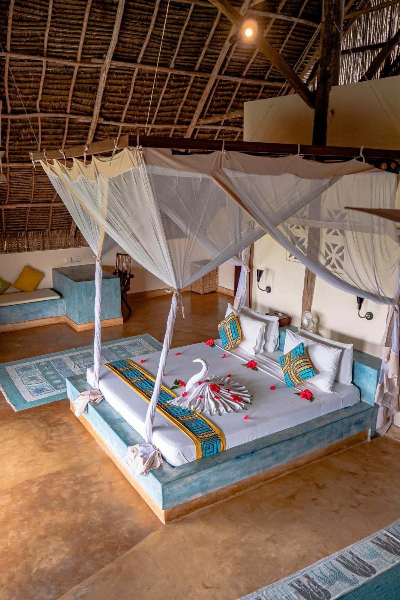 Sunshine Marine Lodge Матемве Екстер'єр фото